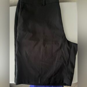 Black men’s golf shorts